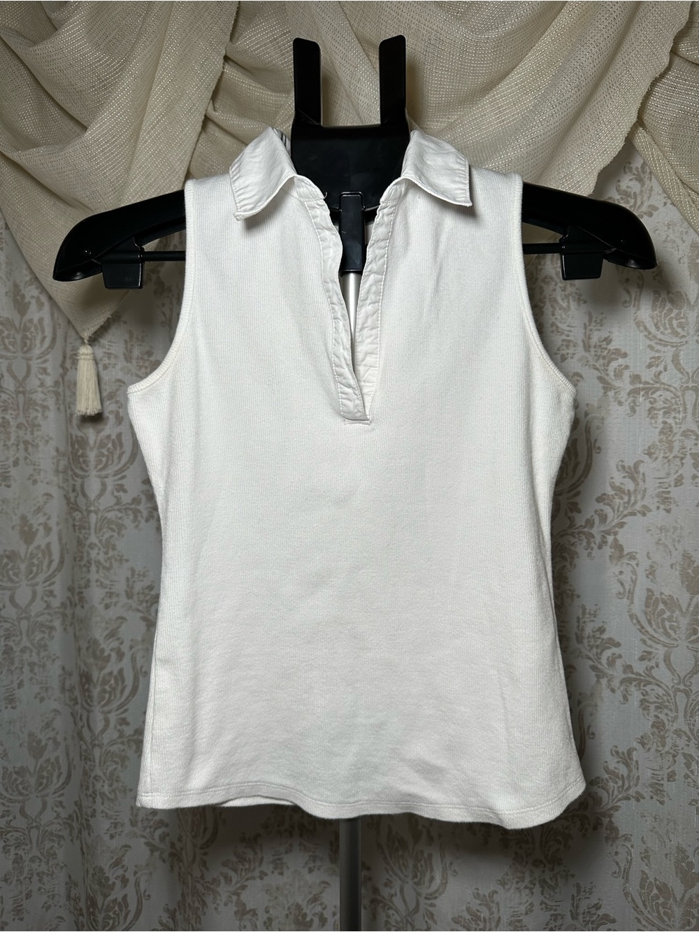 New York & Company Sleeveless Polo Top